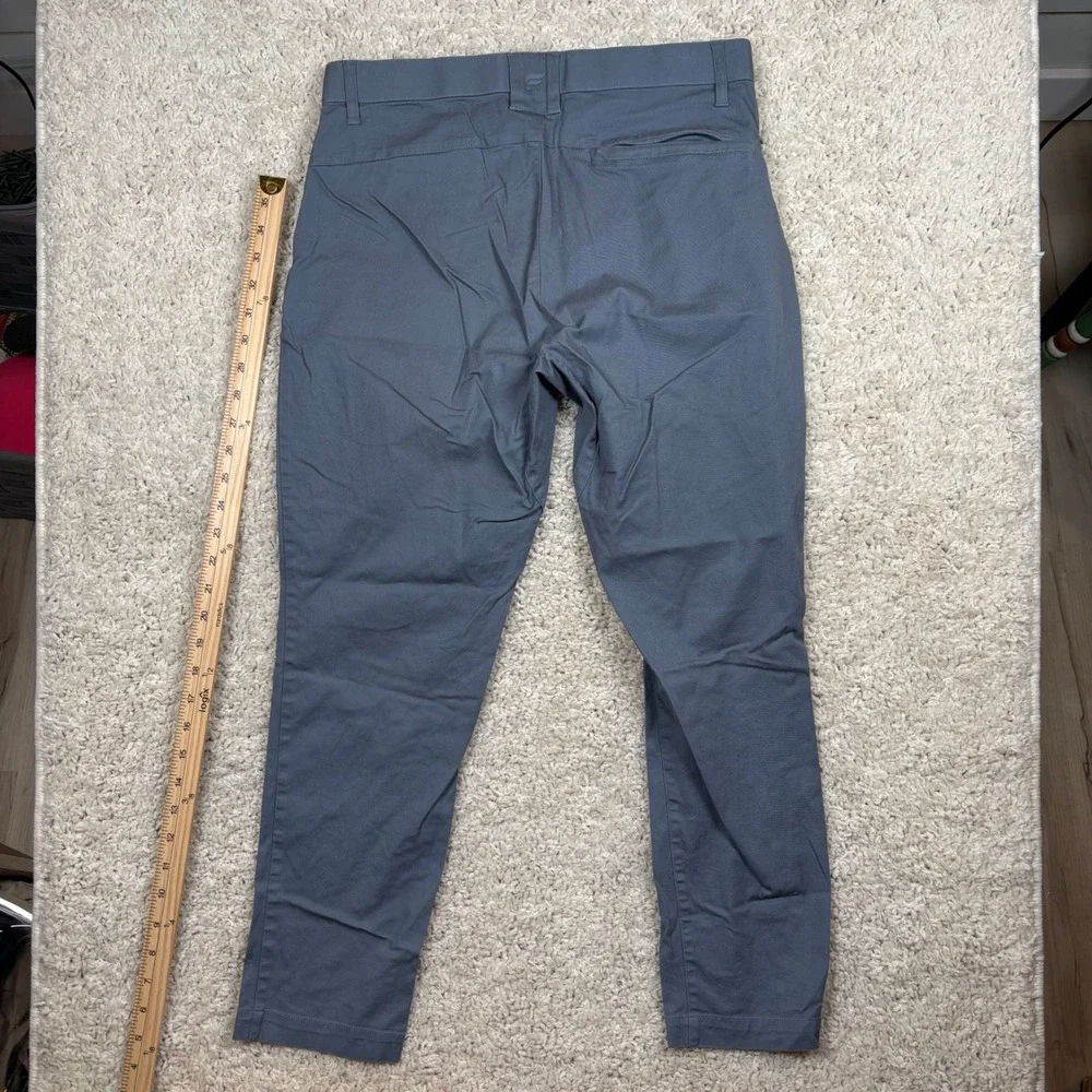 Fabletics Mens Performance Chino Pants Gray Flat Front‎ Stretch Casual Size 32
